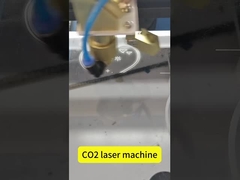 Display de corte y grabado